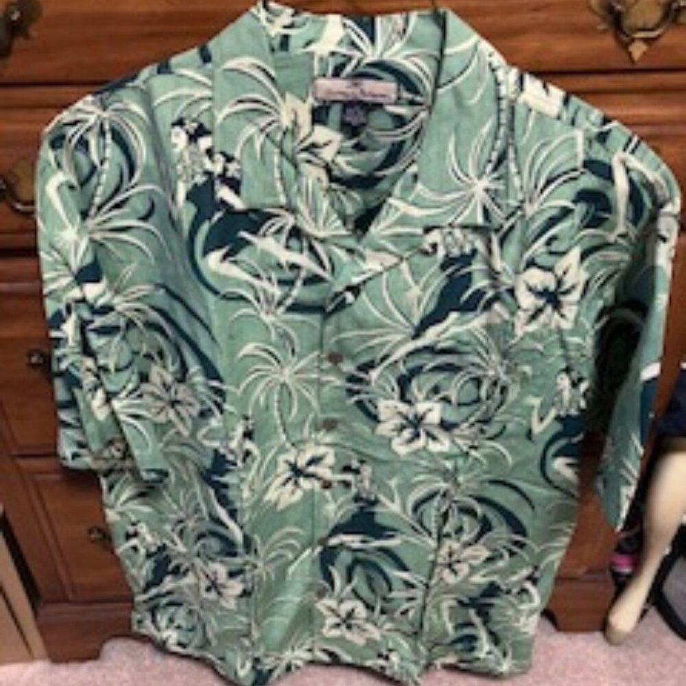 Tommy Bahama Men's Hawaiian Shirt  Size XL  Silk & Linen